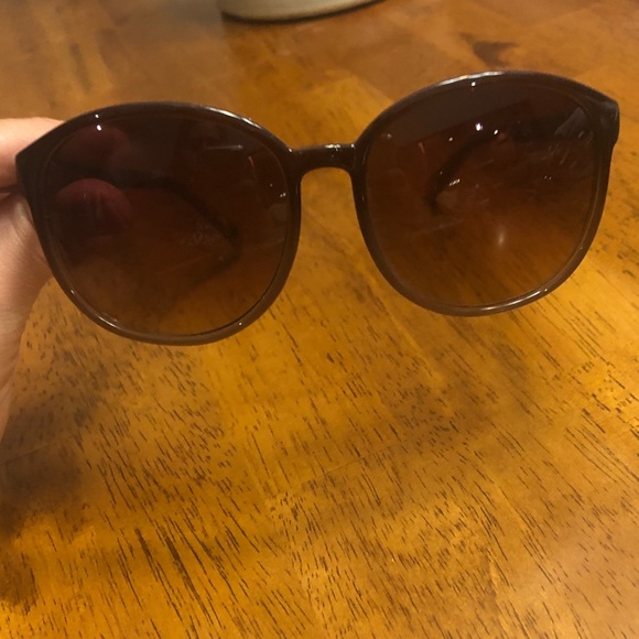 Fossil Large Rounded Brown Sunglasses - Picture 3 of 5
